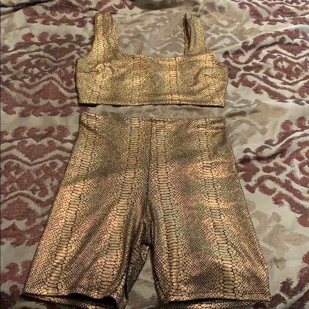 Women’s Gold Metallic 2 Piece Set